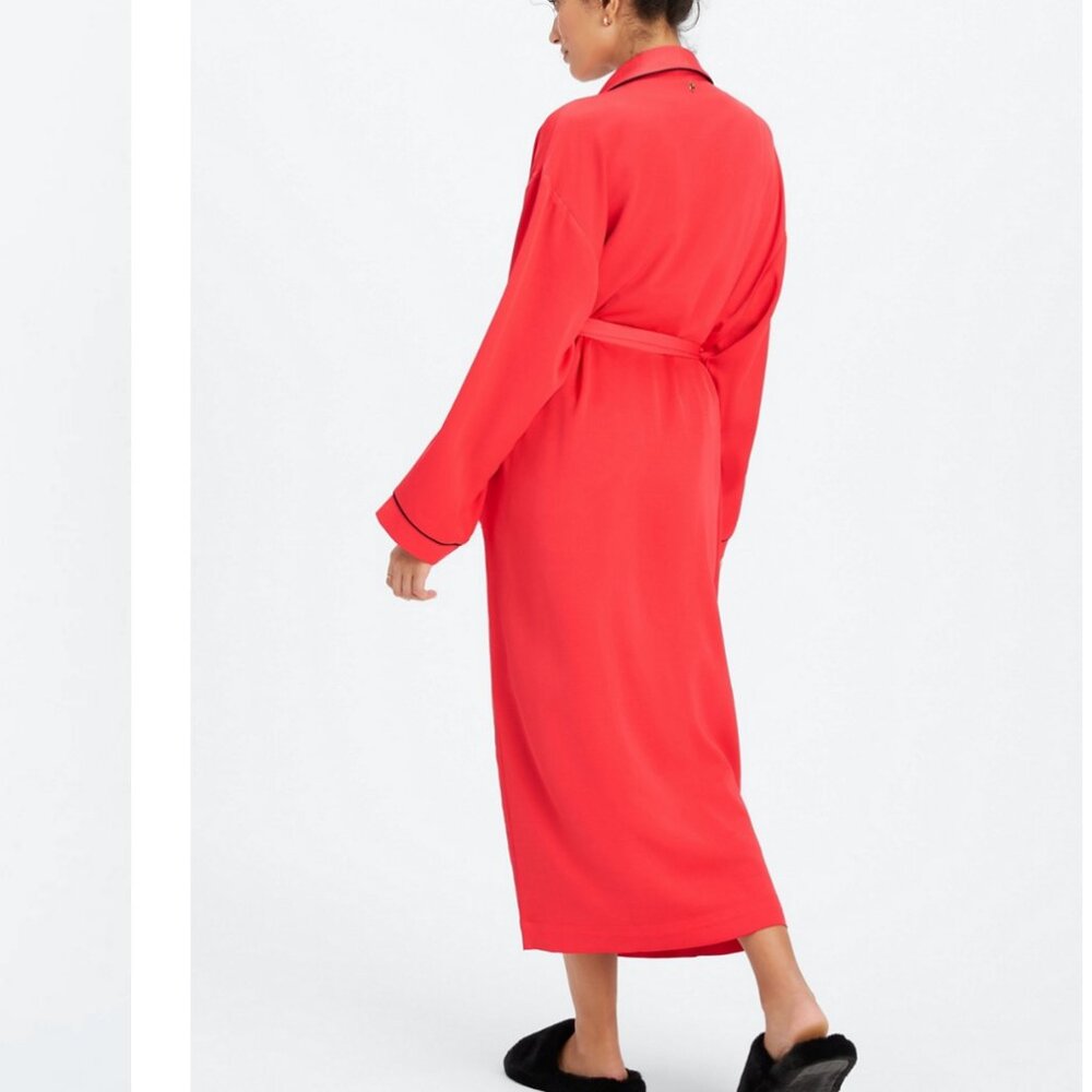 Fabletics Ecosatin Robe - Picture 3 of 13
